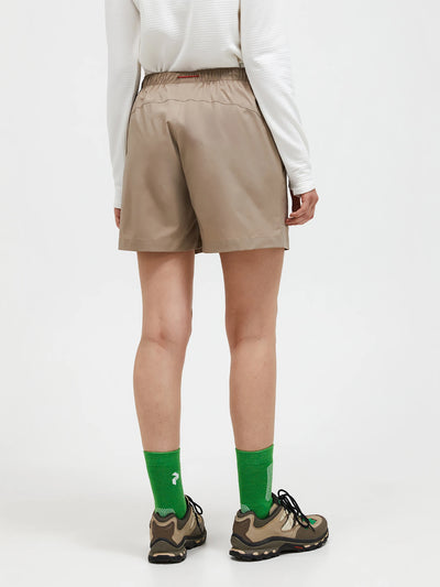 Women's Outdoor Cargo Shorts - Peak Performance