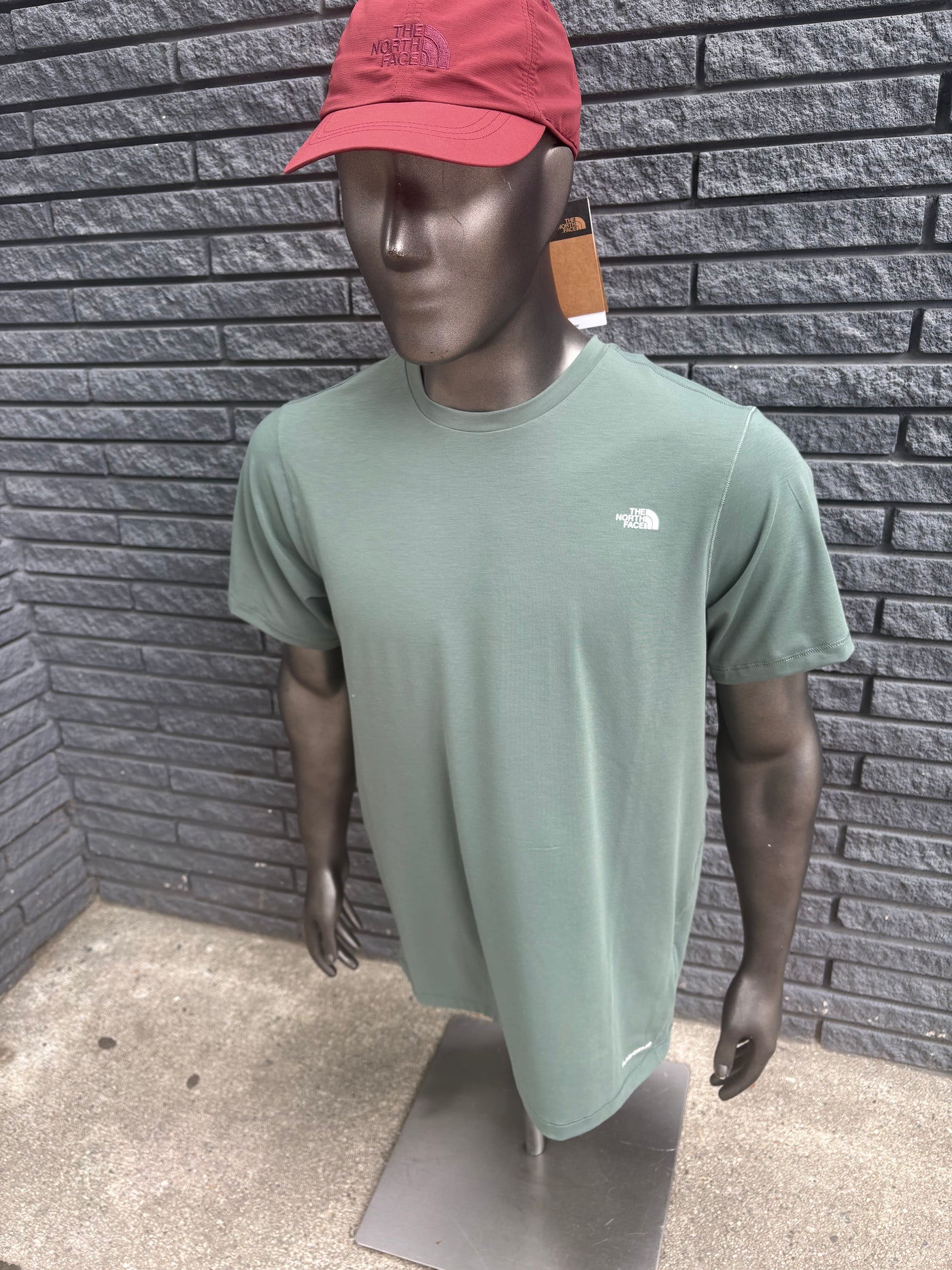 Men's Adventure Tee - The North Face